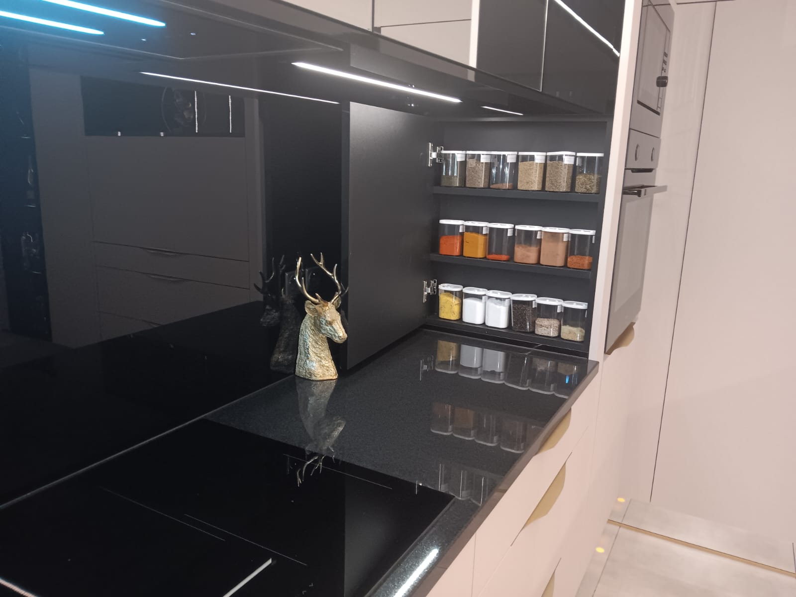 Designer Küche Schwarz