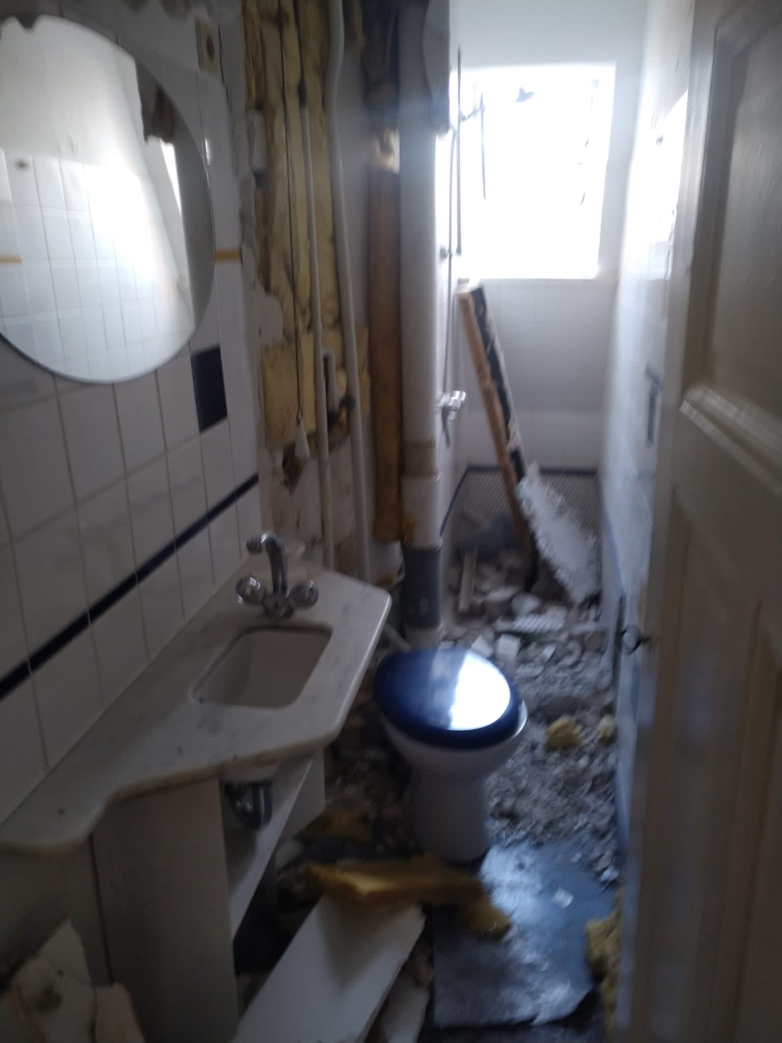 Before - Badezimmer Totalsanierung